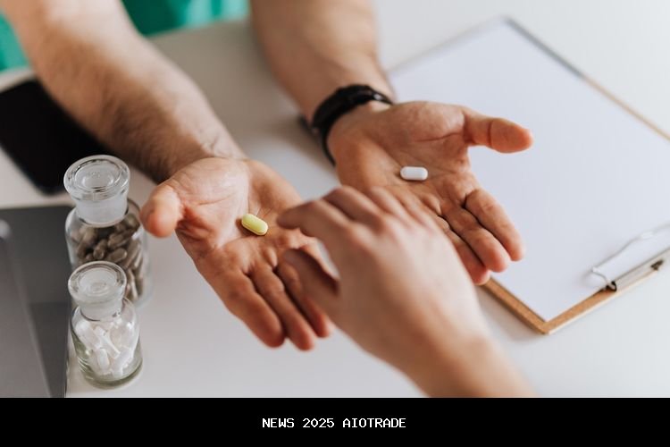 Amankah Mengonsumsi Suplemen dengan Kopi? Ini Penjelasan Pakar UGM