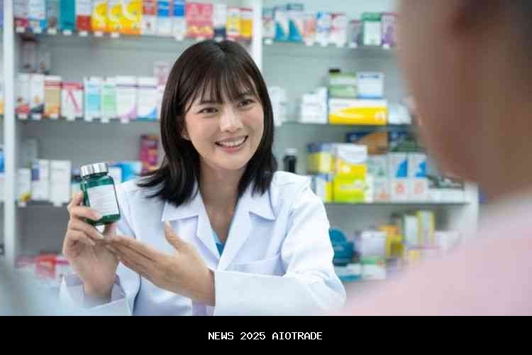 Melayani dengan Ilmu, Mengabdi dengan Hati: Makna Sejati Profesi Apoteker