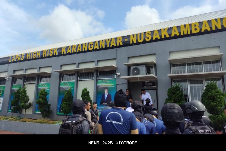 Ammar Zoni Diambang Hukuman Mati, Ustadz Derry Minta Bantuan Hotman Paris