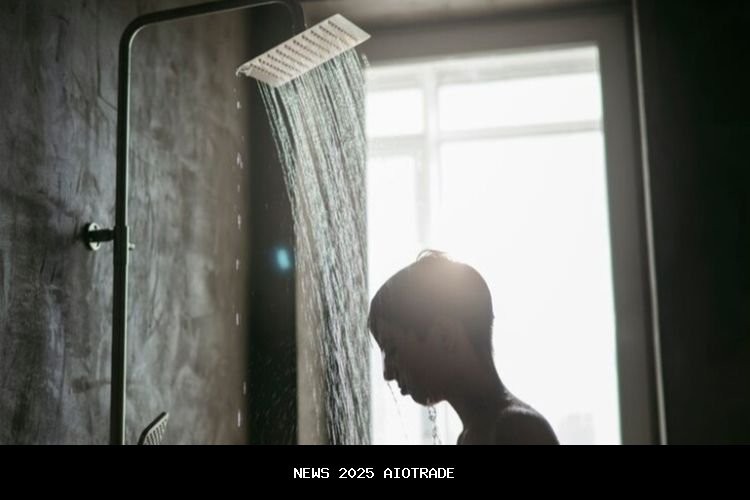 9 Karakter Unik Pecinta Khayalan dan Melamun Saat Mandi: Cek Apakah Kamu Termasuk!