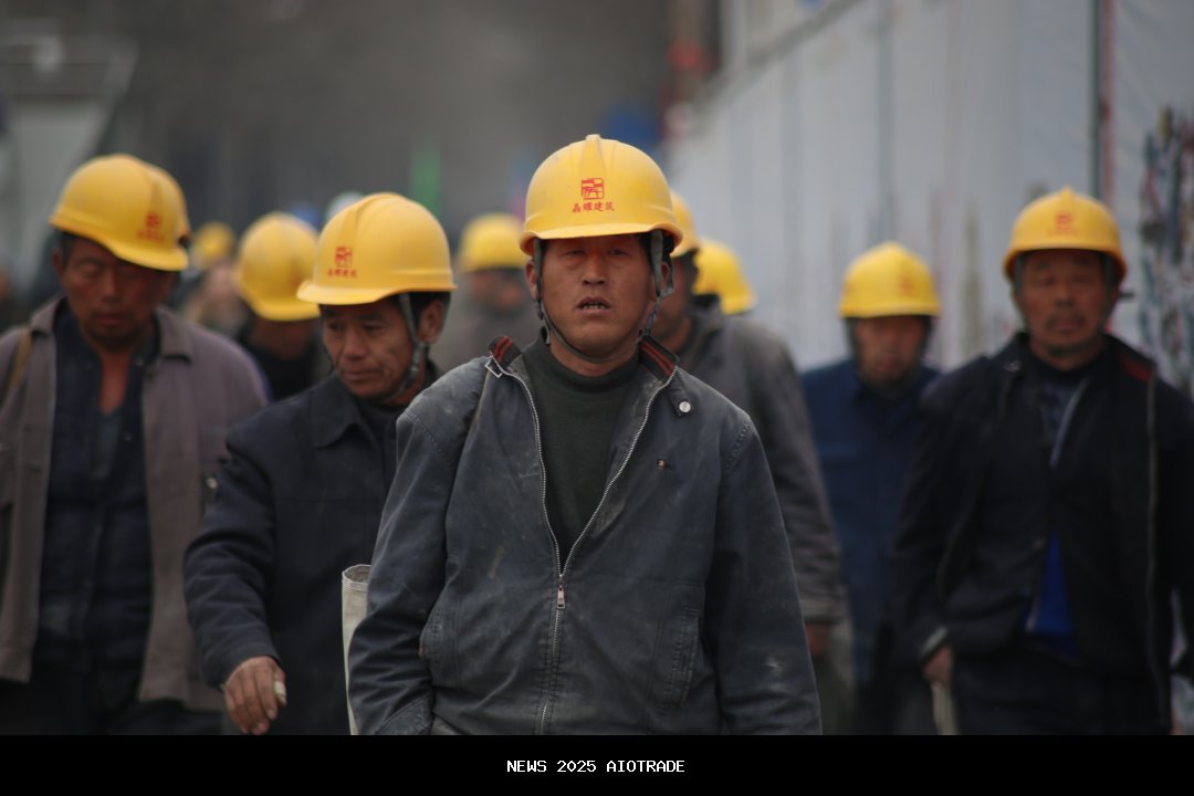 Buruh Jawa Barat Demo Tuntut UMP 2026, KSPI Jakarta Tolak PP Pengupahan Tanpa Diskusi