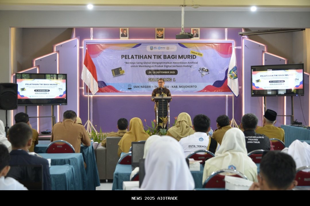 Dindik Jatim Latih Ratusan Siswa SMA dan SMK Mojokerto Menguasai AI dan Pemrograman