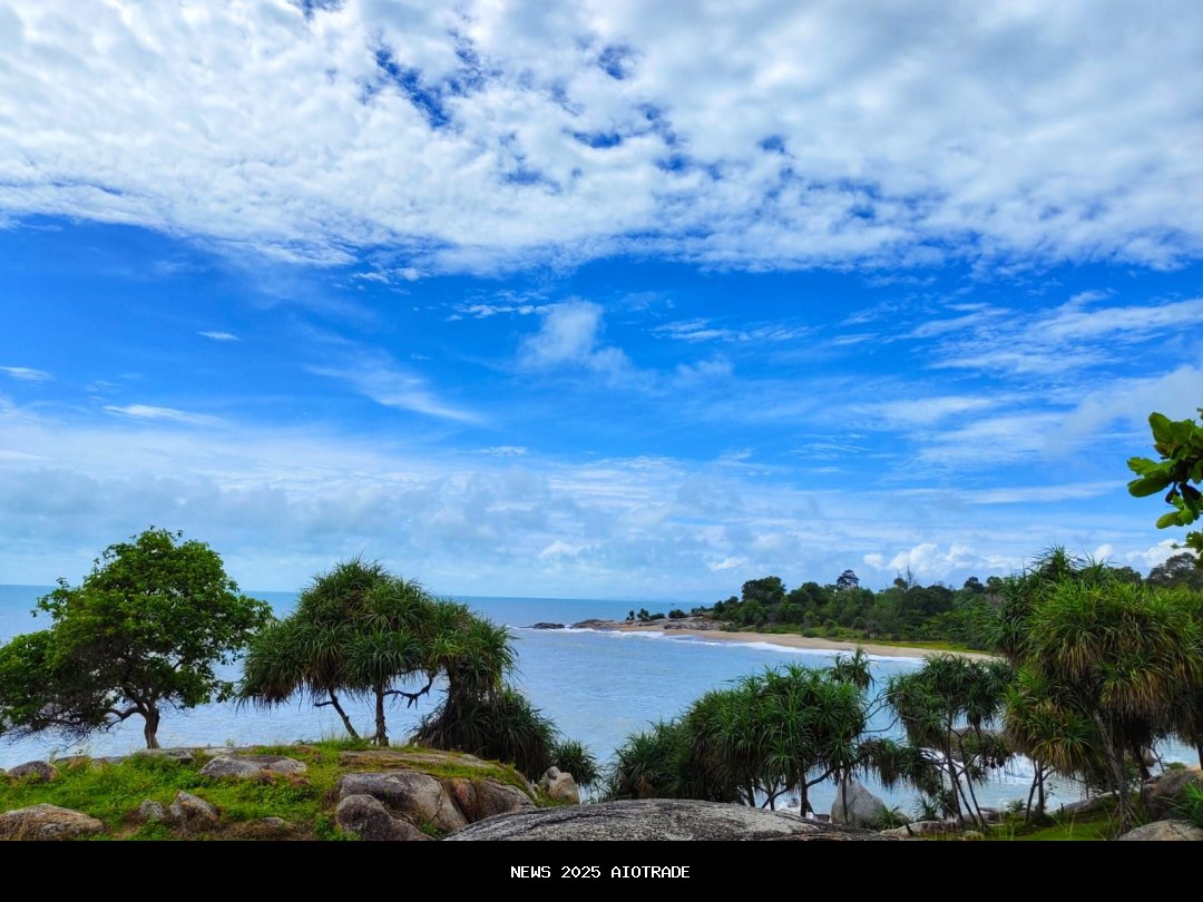 Pesona Pantai Sungailiat Bangka yang Membuat Jatuh Hati, Tempat Favorit untuk Menikmati Sunset dan L