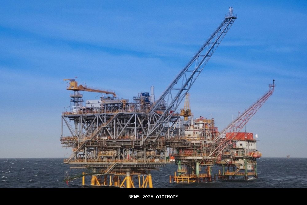 Investigasi Kebakaran Kilang Dumai, Bahlil Evaluasi Pembangunan Kilang Baru