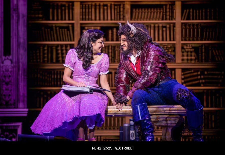 Disney's Beauty and the Beast: Musikal yang Mengharukan dan Berhasil