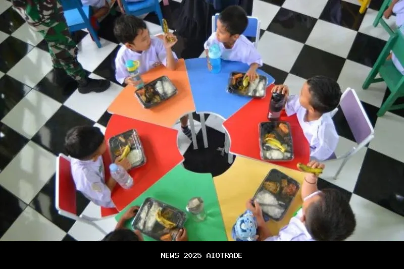 Langkah Pertama Tangani Keracunan Makanan dari Pusat Krisis Kemenkes