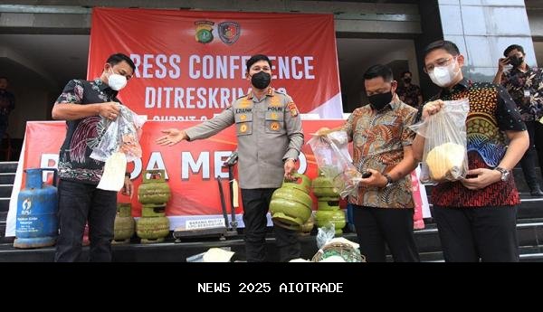 Lelang Ribuan Tabung Gas Sitaan Pengoplos di Gianyar, Simak Beritanya