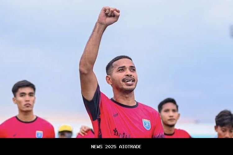 Panas! Pemain Persela Lamongan Minta Jumpa Manajemen Baru, Kapten Hasim Kipuw Beri Pernyataan