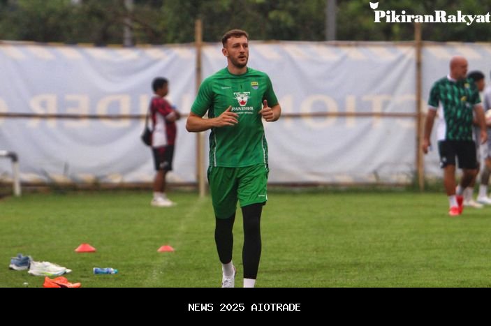 Sinyal Adam Przybek Dikucilkan Persib, 4 Pemain Jadi Penguat, 1 Orang Kunci