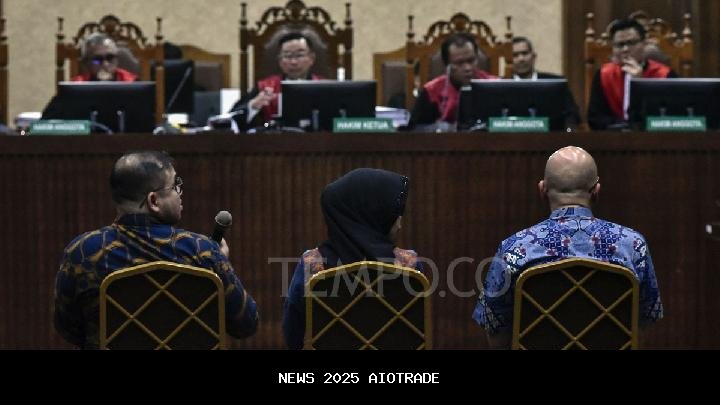 Nadiem Lepas Pejabat Eselon Dua Karena Tidak Setuju Chromebook