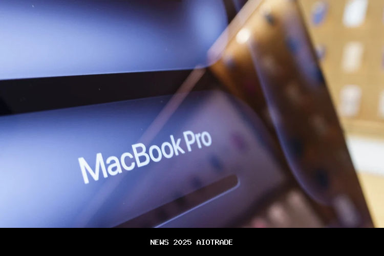 Apple Siapkan MacBook Pro Layar Sentuh, Tiru iPad?