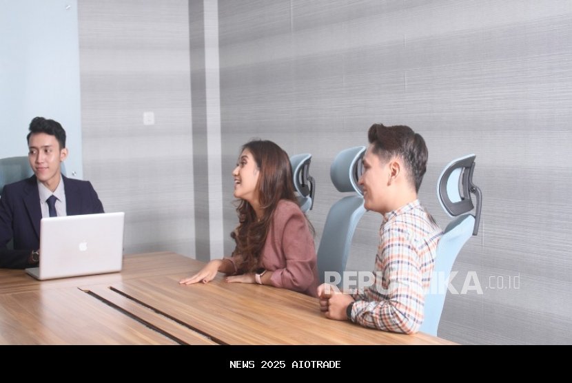 Lulusan S2 MTI UBSI: Ahli Teknologi Informasi Siap Hadapi Revolusi Digital