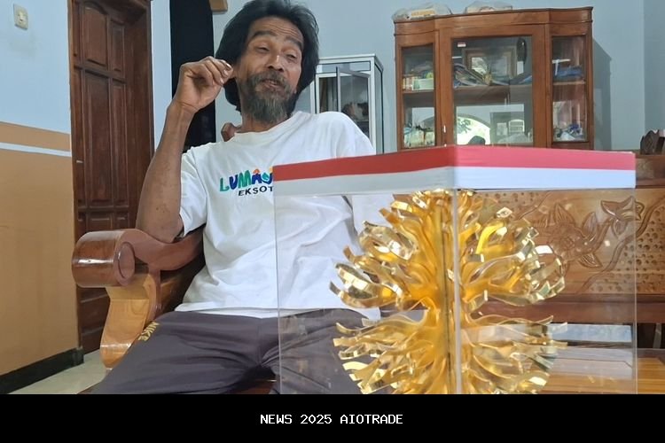 Saat Menanam Hutan Dianggap Gila, Kisah Daim Penjaga Lingkungan Lumajang