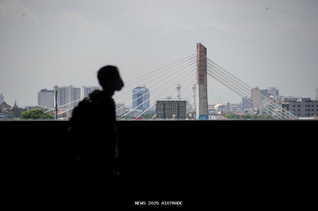 Kualitas udara Bandung terburuk di RI, warga rentan perlu waspada