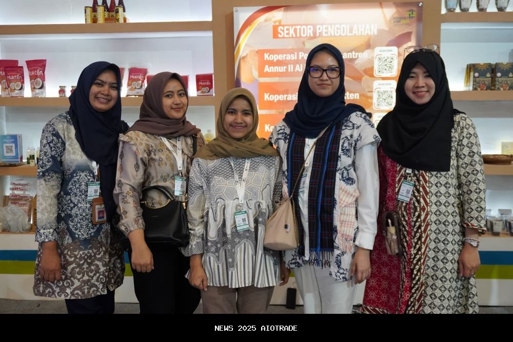 Kemenkop Dorong Ekspor Produk Koperasi di TEI 2025