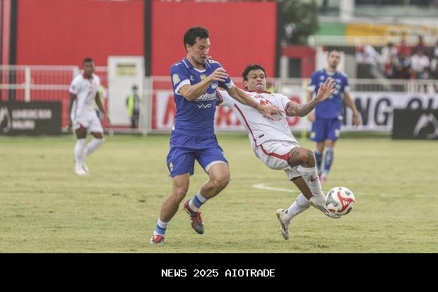 Hasil Persib vs Malut United 2-0: Ini Jalannya Pertandingan