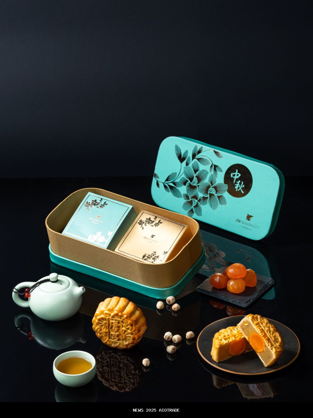 JW Marriott Surabaya Tawarkan Mooncake yang Terinspirasi dari Sulaman dan Legenda Chang’e