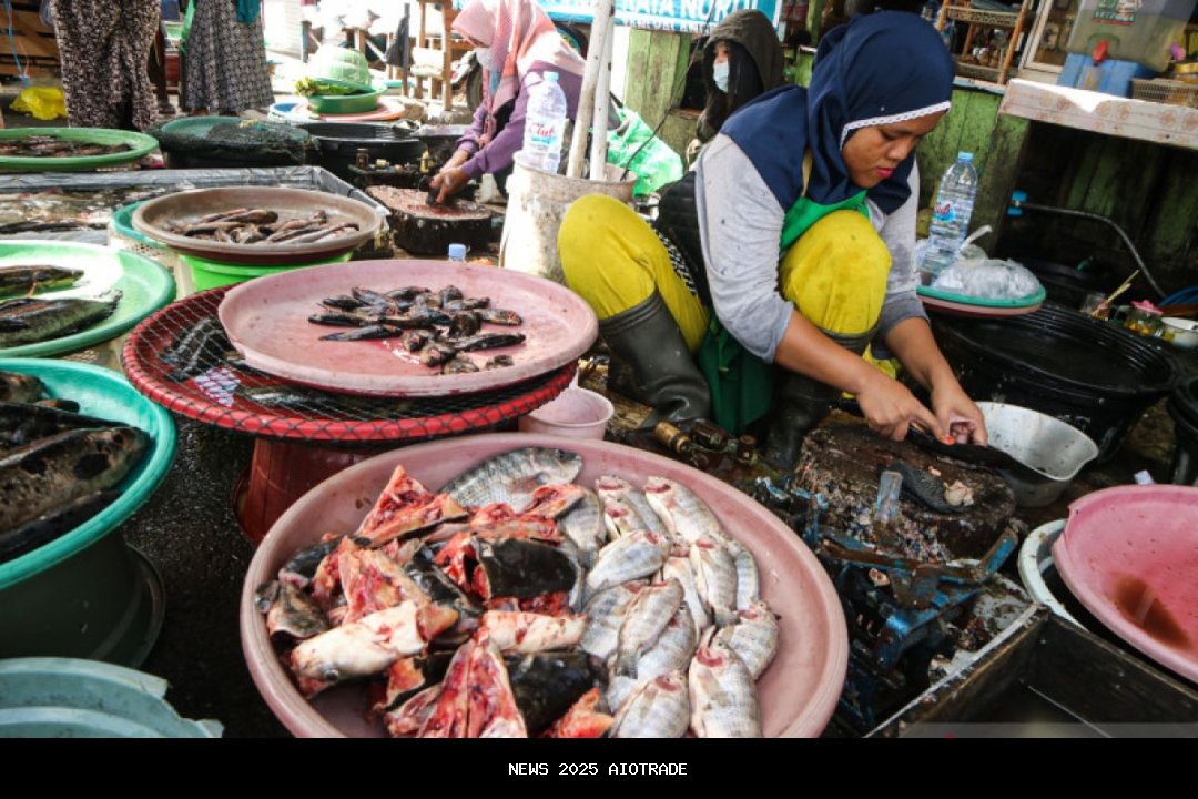 Ikan Sungai Tetap Jadi Favorit Warga Palangka Raya di Pasar Rajawali
