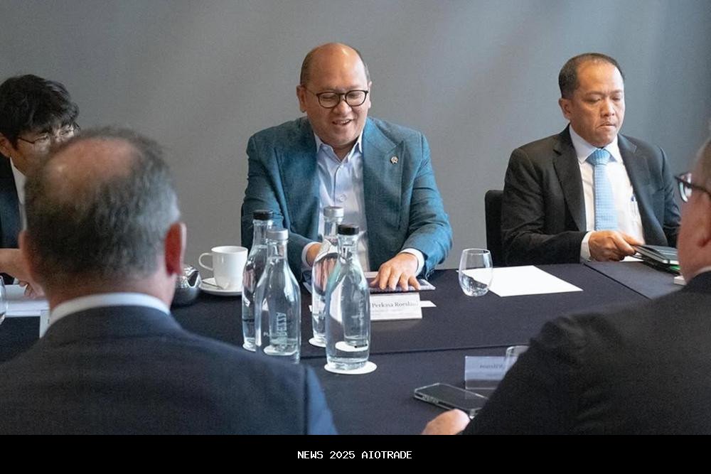 Hanya PM Albanese, Prabowo Juga Bertemu Paul Keating di Sydney