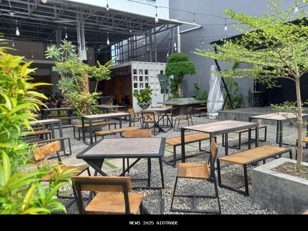 Akhir Pekan di Kafe Hits Makassar, Tempat Nongkrong Anak Muda yang Selalu Ramai