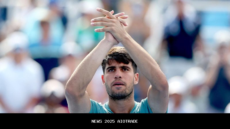 Alcaraz berjuang sementara Shelton dan Zverev melaju ke babak ketiga Cincinnati