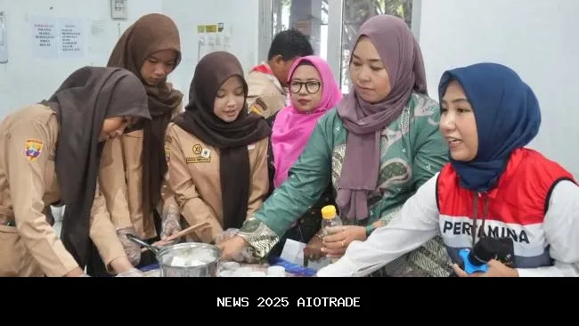 KWT Pertamina Ajarkan Pengelolaan Sampah Organik di SMAN 14 Palembang