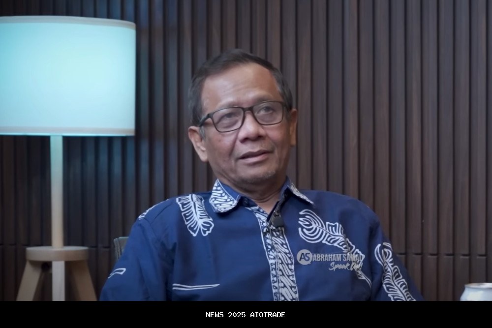 Polisi Sipil Dihancurkan Perpol 2025, Mahfud MD Kritik
