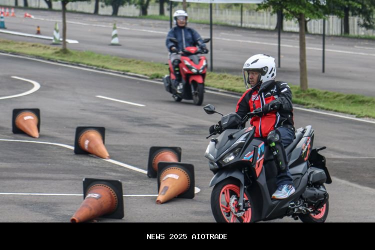 Gas Sudah Dihidupkan Tapi Motor Loyo? Ini 4 Cara Mengatasi Gas yang Macet