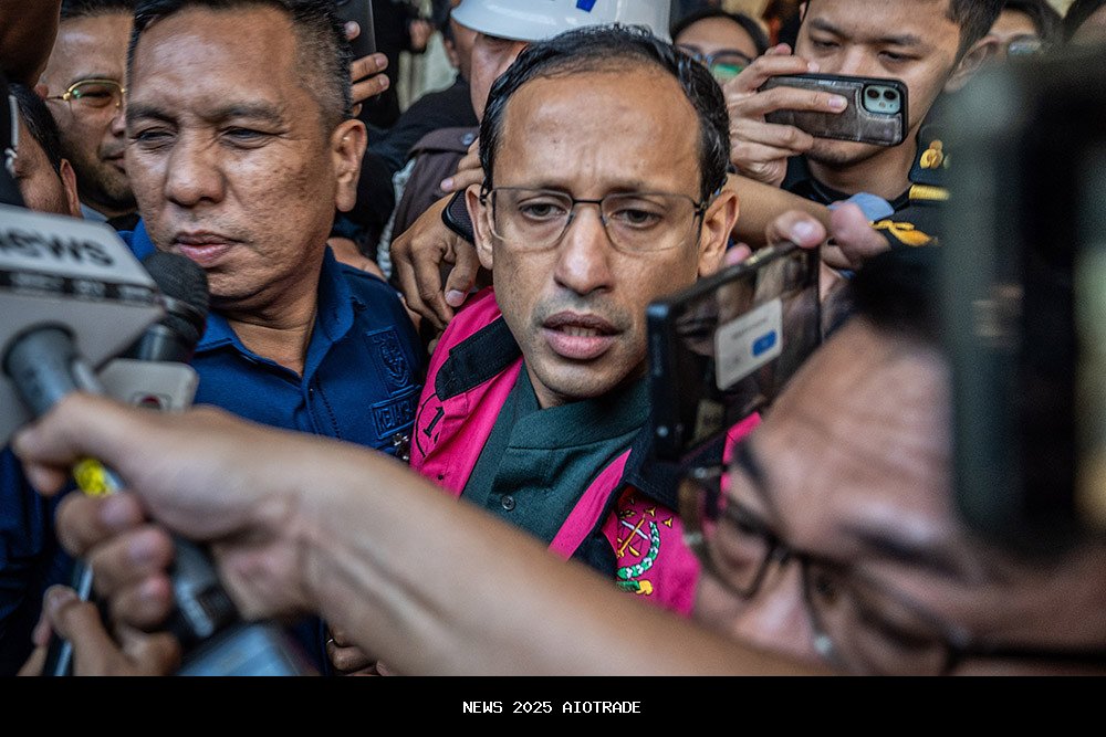 Fakta Persidangan: Nadiem Copot Dua Pejabat yang Menolak Chromebook