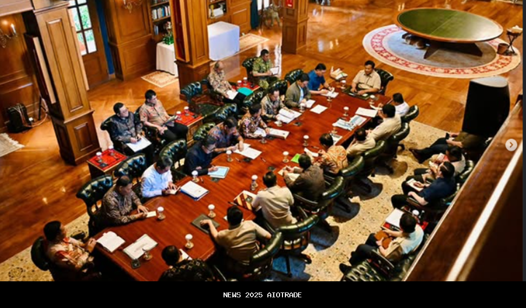 Pulang ke Aceh hingga Langkat, Prabowo undang menteri ke Hambalang