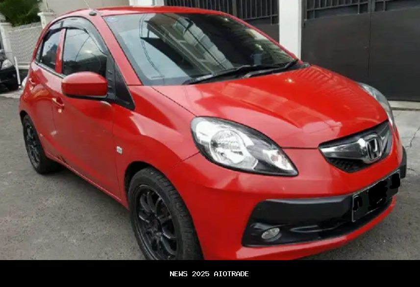 Lihat Langsung, Ini Cara Cek Kesehatan Sokbreker Honda Brio Bekas