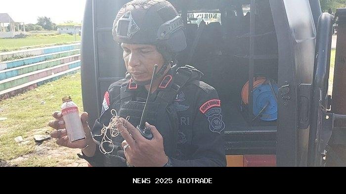 Tim Jibom Brimob Polda Aceh Hancurkan Bom yang Ditemukan Warga di Aceh Besar