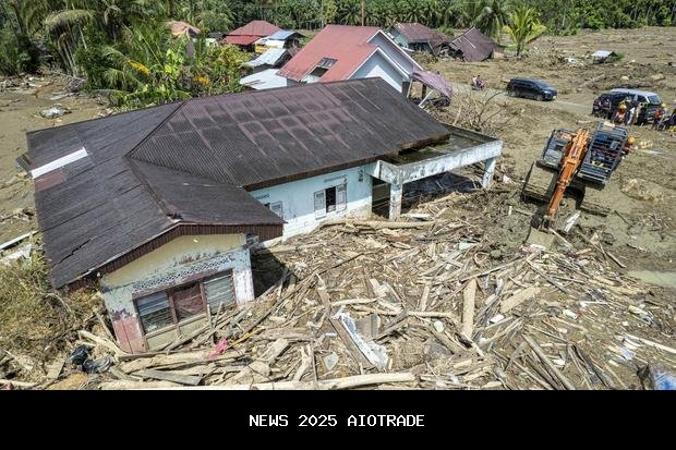 Pengungsi Banjir Sumbar Mulai Alami Diare, Butuh Air Bersih dan Obat