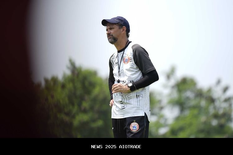 Persija Jakarta Siap Hadapi Persebaya di GBT, Souza Waspadai Pertahanan Green Force