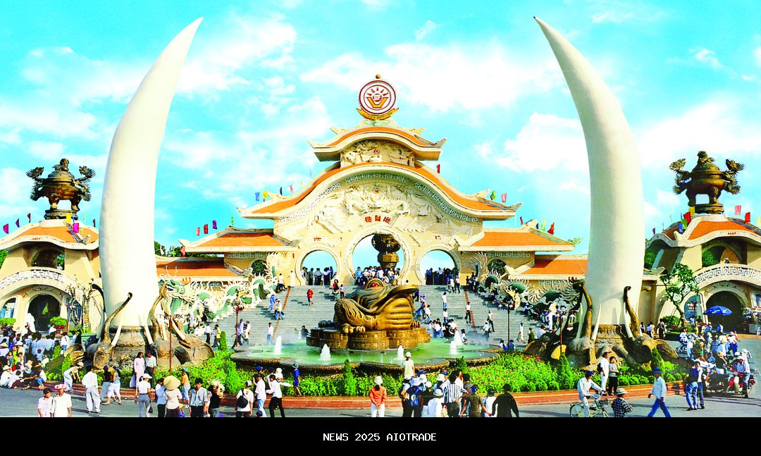 Perjalanan 30 tahun Suoi Tien menjadi destinasi pariwisata budaya ikonik Vietnam