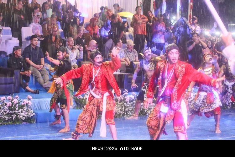 Promosi Wisata: Kemeriahan Parade Budaya HUT ke-80 Jawa Tengah