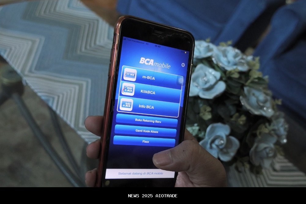 BCA hadirkan layanan QRIS tap untuk transportasi dan parkir