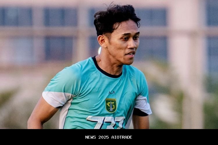 8 Pemain Absen, Duel Persebaya vs Persija Tetap Sengit di GBT