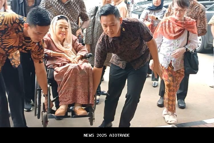 Ketika Istri Gus Dur Turun Tangan, Minta Aktivis Dibebaskan Pasca-demo Ricuh