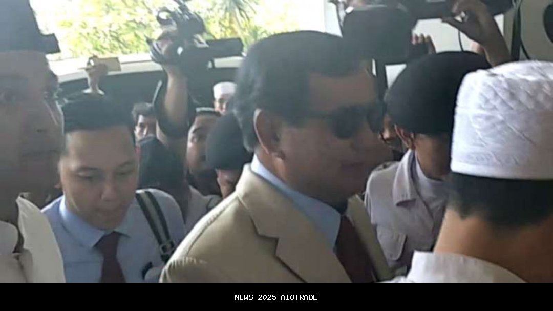 Pakai Jas Biru dan Peci Hitam, Prabowo Berpidato di PBB