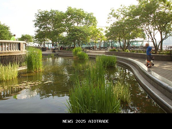 Jakarta siapkan transportasi gratis, BPJS, dan subsidi air untuk pekerja