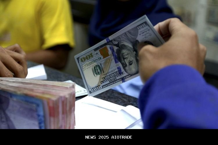 Rupiah Lesu, Cek Kurs di 5 Bank Besar Indonesia