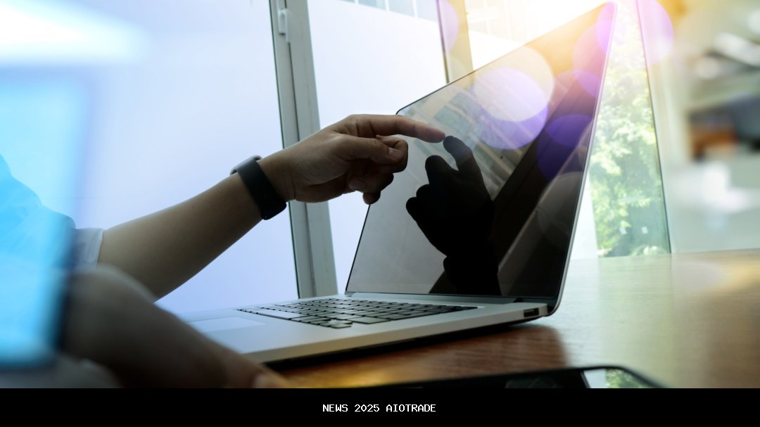 Laptop Layar Sentuh 2025 Membuat Banyak Orang Penasaran