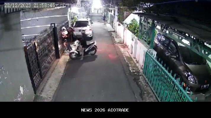 Brutal dini hari di Cimahi Utara, aksi geng motor berujung penyerangan warga acak