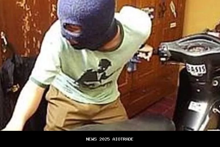 Berani! Aksi Pencurian Motor di Kembangan Jakarta Barat, Ancam Warga dengan Senjata di Siang Hari
