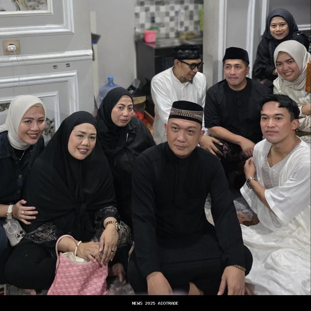 7 Potret Haru Tahlilan 7 Hari Kehilangan Mpok Alpa