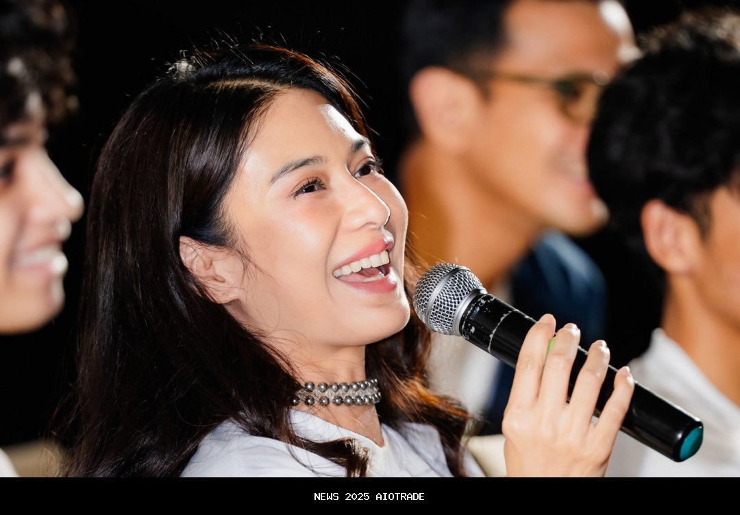 Dian Sastrowardoyo: Peran yang Mewakili Ibu Kita Semua