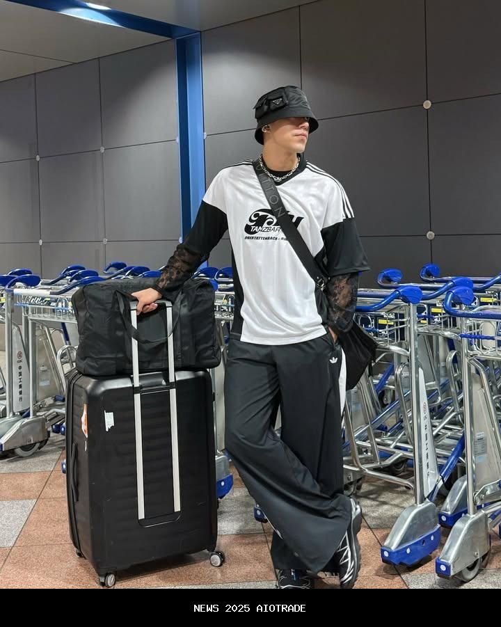 7 Inspirasi OOTD dengan Topi Kain, Gaya Jalan-Jalan yang Keren!