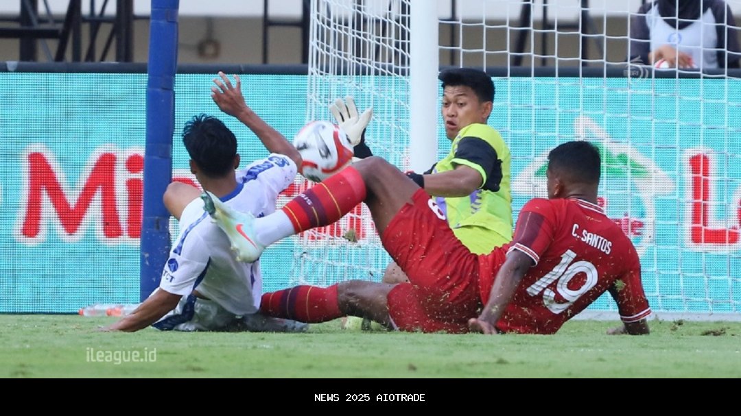 30 Kali Selamatkan Gawang, Kiper Persis Solo Ungguli Pemain Asing