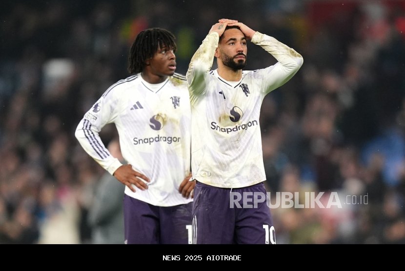 Nasib Buruk Manchester United: Kalah dari Aston Villa, Rogers Cetak Dua Gol, Fernandes Cedera